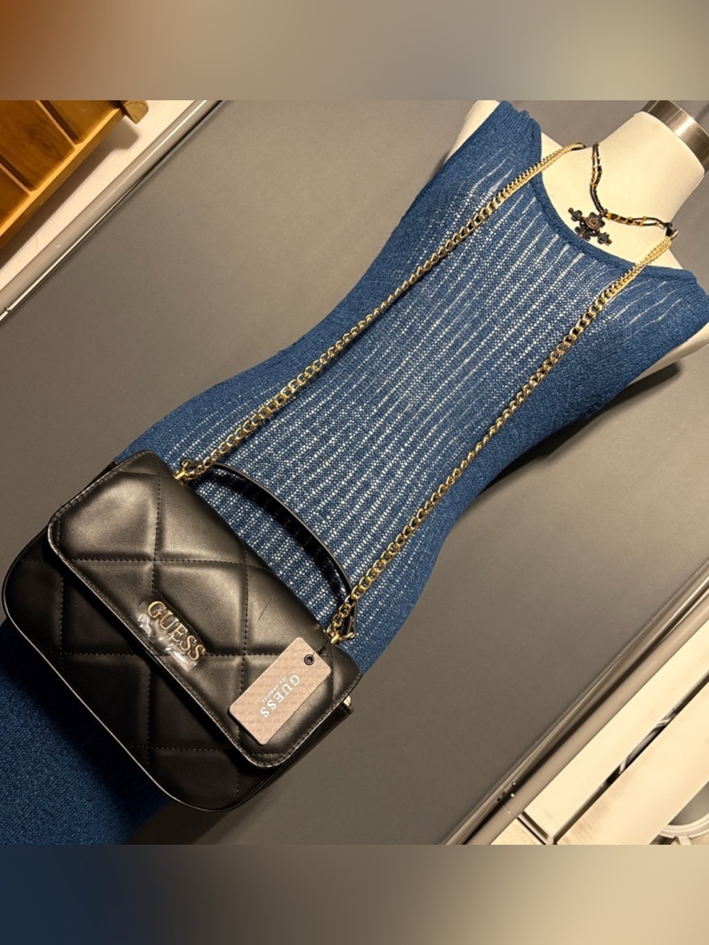 Guess NWT Black Quilted Crossbody Bag - Picture 3 of 12